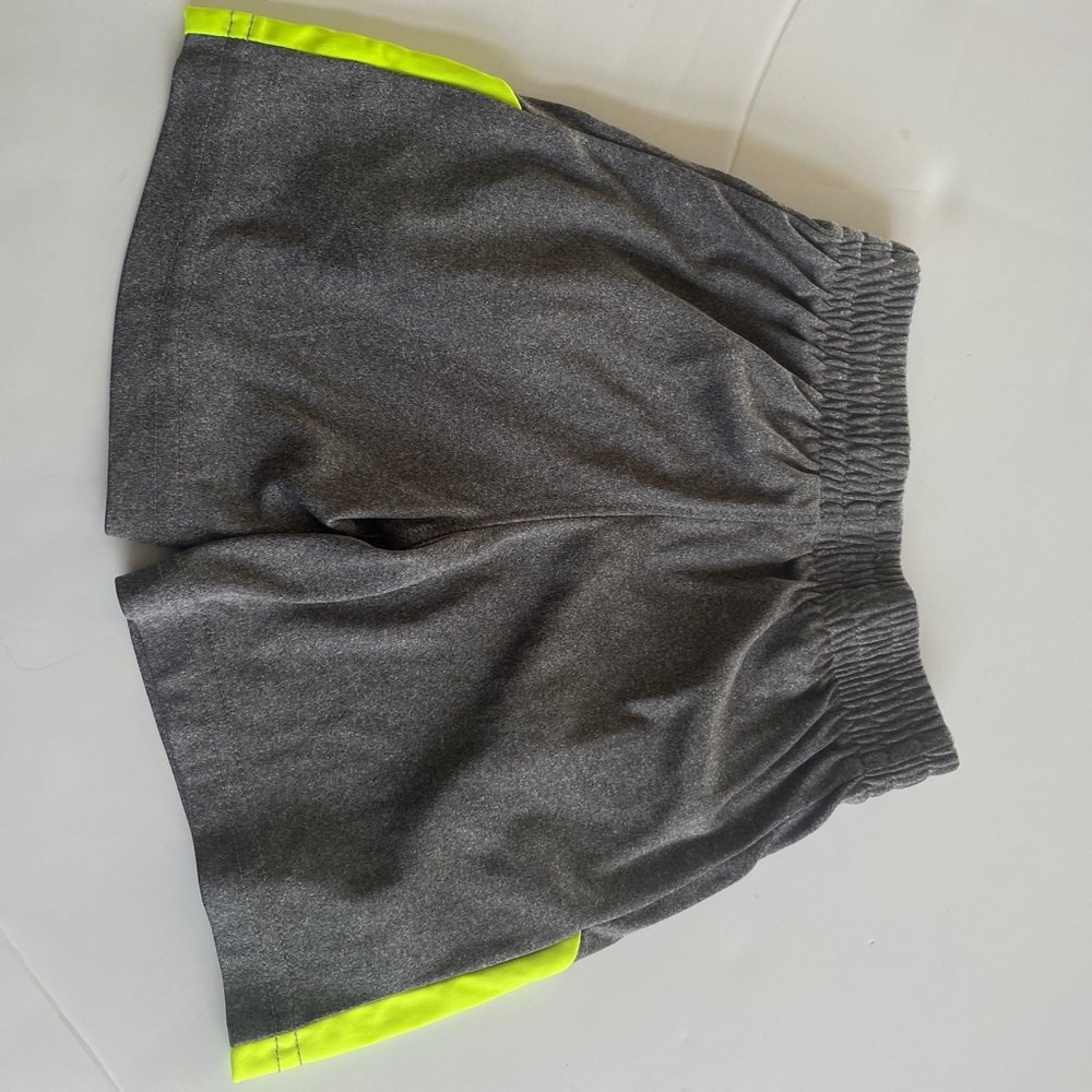 Puma Shorts - Picture 5 of 5